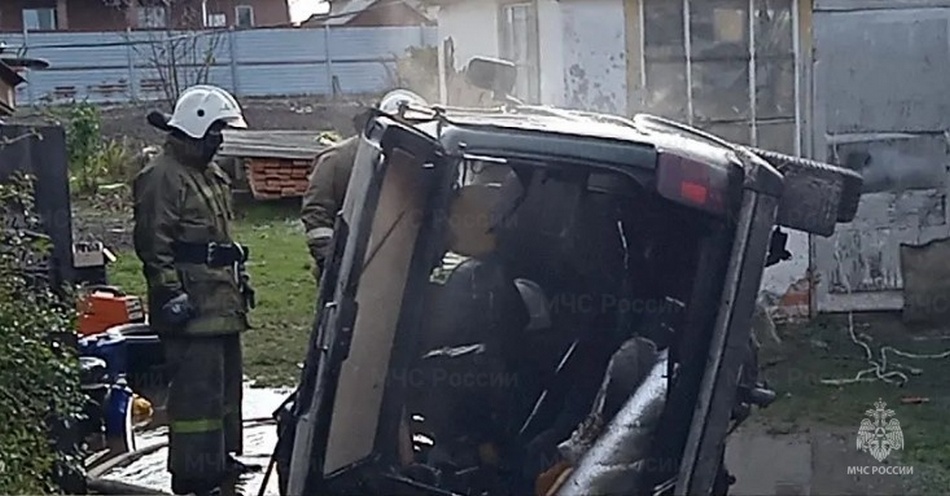 В Мглине при загадочных обстоятельствах вспыхнула легковушка