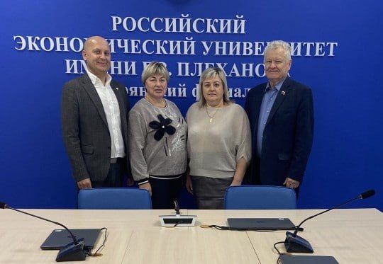 По инициативе Белорусского землячества состоялась деловая встреча руководителей предприятия "Амкодор Брянск" и Брянского филиала Российского экономического университета имени Г.В. Плеханова. Целью беседы, которая прошла в...