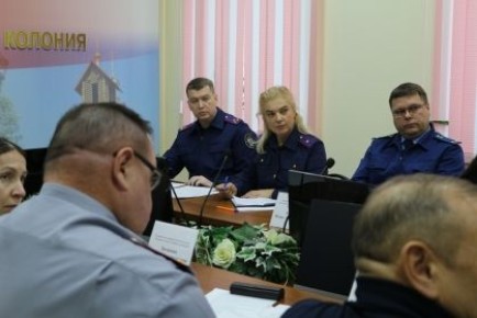 Руководитель и сотрудники следственного управления в День правовой помощи детям ответили на правовые вопросы несовершеннолетних