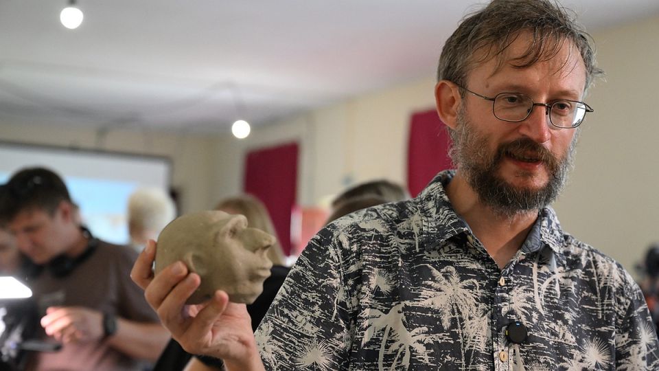 Заменят ли еноты человечество и как на самом деле исчезли неандертальцы: Антрополог Дробышевский о том, куда идет наша эволюция