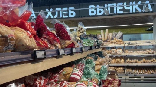 Житель Клинцов вынес из двух магазинов продукты на семь тысяч рублей