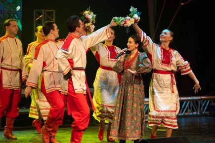 В Брянске прошел концерт «От фольклора до рока»