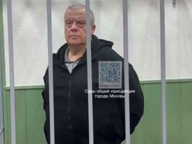 Брянский облсуд отказался смягчать меру пресечения Петроченко