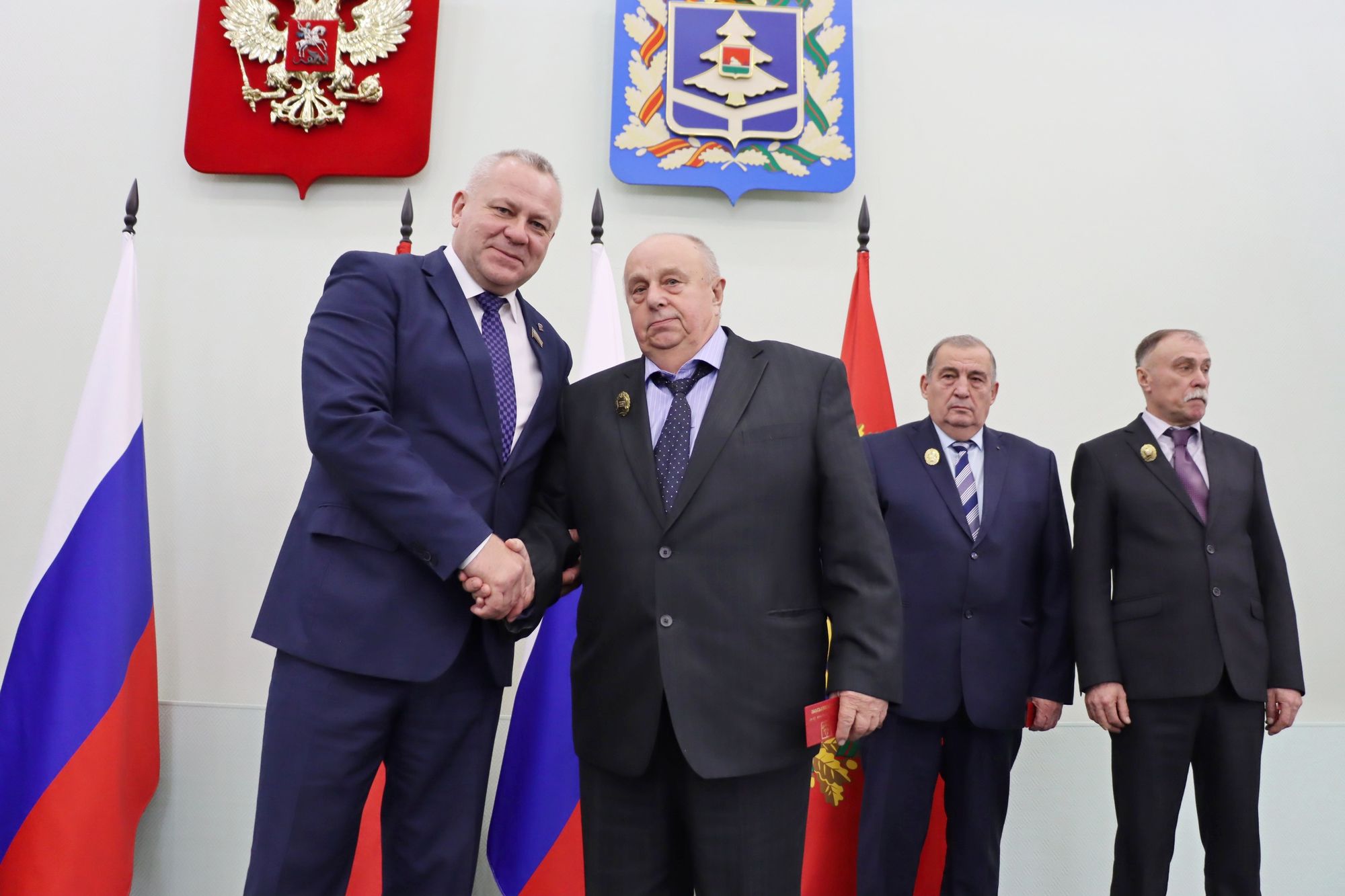 Руководители области вручили заслуженные награды передовикам транспортной отрасли