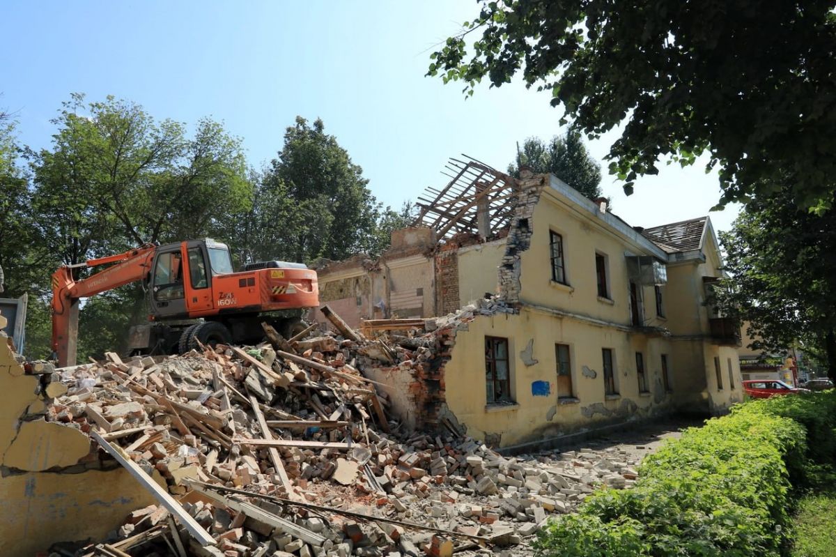 Брянская мэрия пообещала расселить 381 человек из аварийного жилья до 2027 года