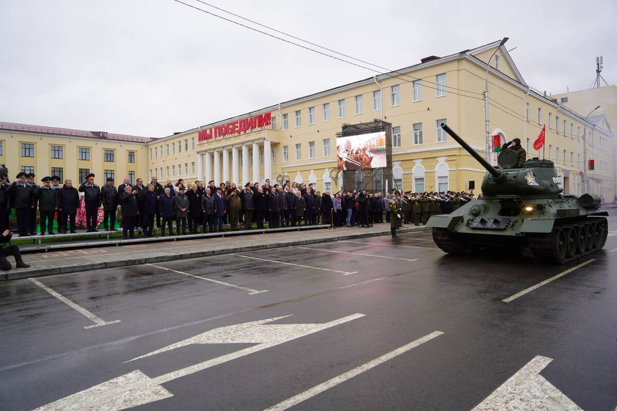 Богомаз поучаствовал в открытии памятника в Гомеле