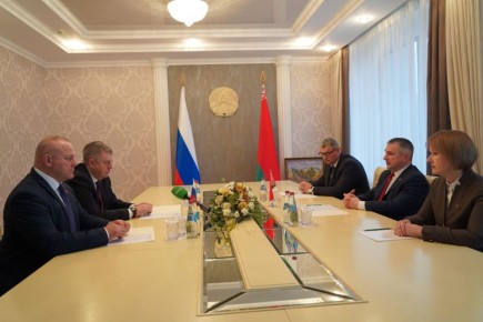 В Гомеле состоялась рабочая встреча губернатора Александра Богомаза и председателя Гомельского облисполкома Ивана Крупко