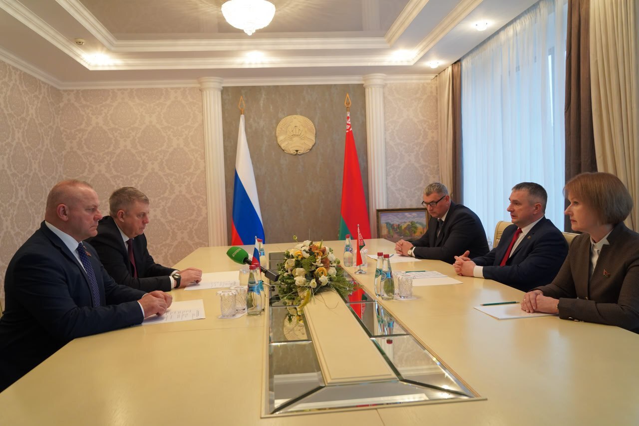 В Гомеле состоялась рабочая встреча губернатора Александра Богомаза и председателя Гомельского облисполкома Ивана Крупко