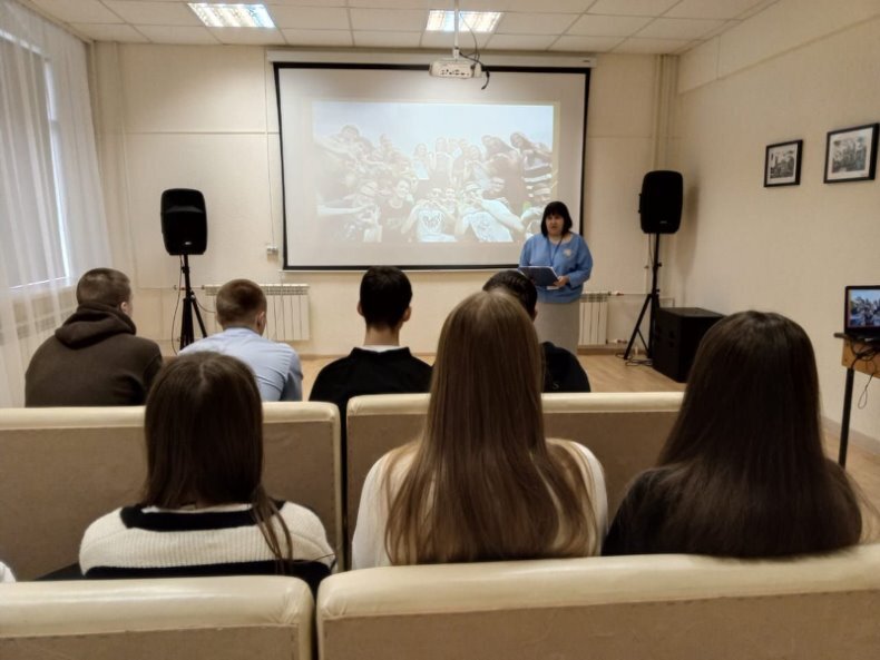 25 ноября в детской библиотеке прошла профилактическая беседа "Вейпинг: все ли так просто?" с учащимися СОШ №9