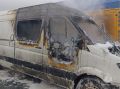 ЧП на Кислородной. В Брянске средь бела дня сгорел микроавтобус