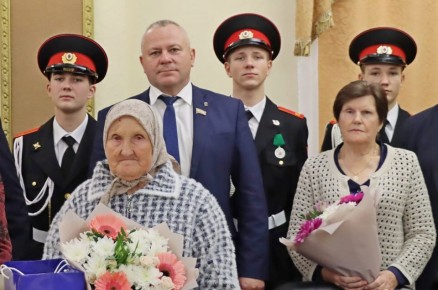 В преддверии Дня матери состоялась встреча руководителей области с мамами защитников нашей Родины!