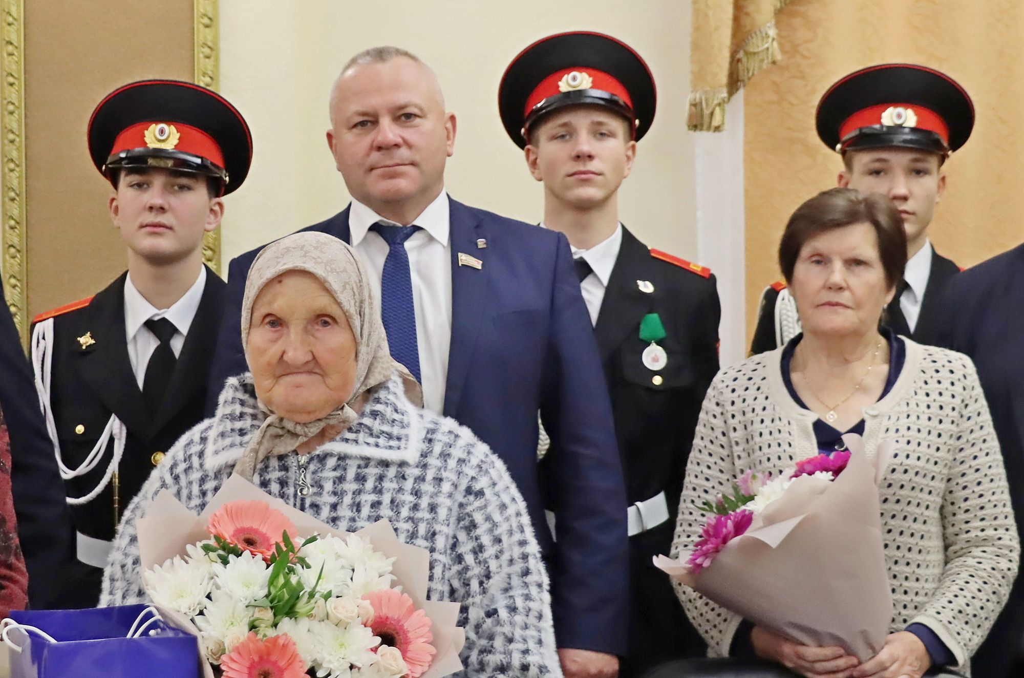 Дню матери посвящается: руководители области встретились с матерями Героев Отечества