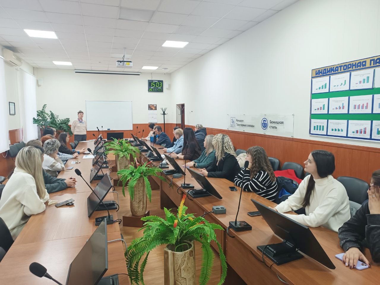 В целях предотвращения возможной социальной напряженности и обеспечения занятости населения в Брянске был создан временный консультационный пункт в Кадровом центре «Работа России» города Брянска