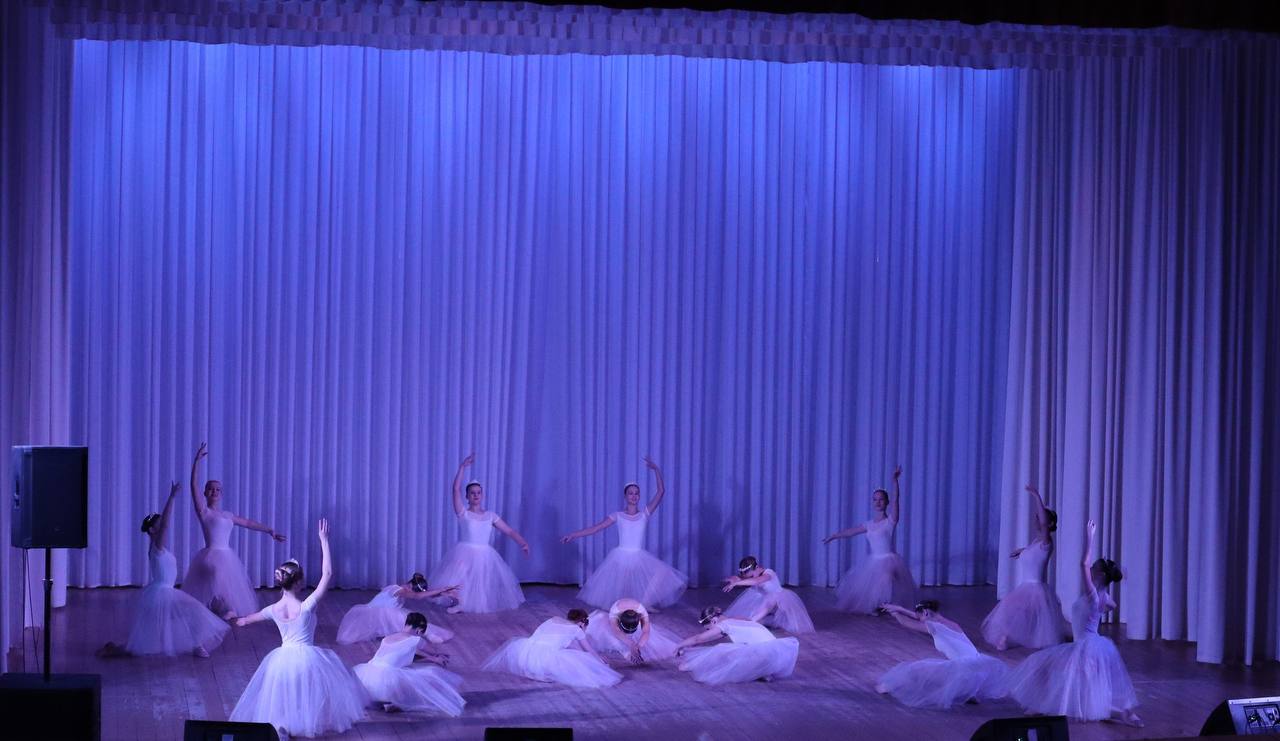 В концертном зале Детской школы искусств №1 им.Т.П.Николаевой состоялась хореографическая лекцияконцерт «Танцевальная палитра»