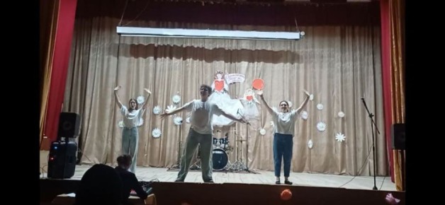 В Скрябинском СДК отзвучал праздничный концерт в честь мам!