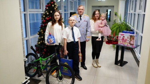 Главный брянский полицейский исполнил желание 10-летнего мальчика