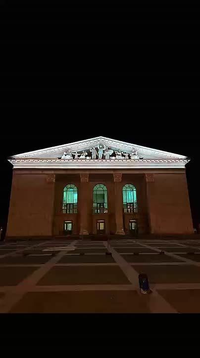 В Мариуполе открыли отреставрированный театр драмы, взорванный украинскими войсками при отступлении