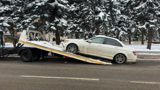 Во время «Губернаторской елки» от брянского цирка эвакуировали «Мерседес»