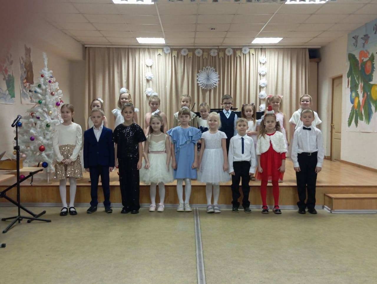 НОВОГОДНИЕ ЧУДЕСА - КОНЦЕРТ САМЫХ ЮНЫХ ТАЛАНТОВ