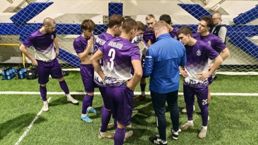 Восемь футболистов чемпионского состава продолжат играть за «Динамо-Брянск»