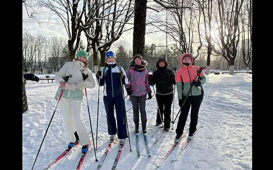 Новогодние каникулы на лыжне: простой шаг к здоровью