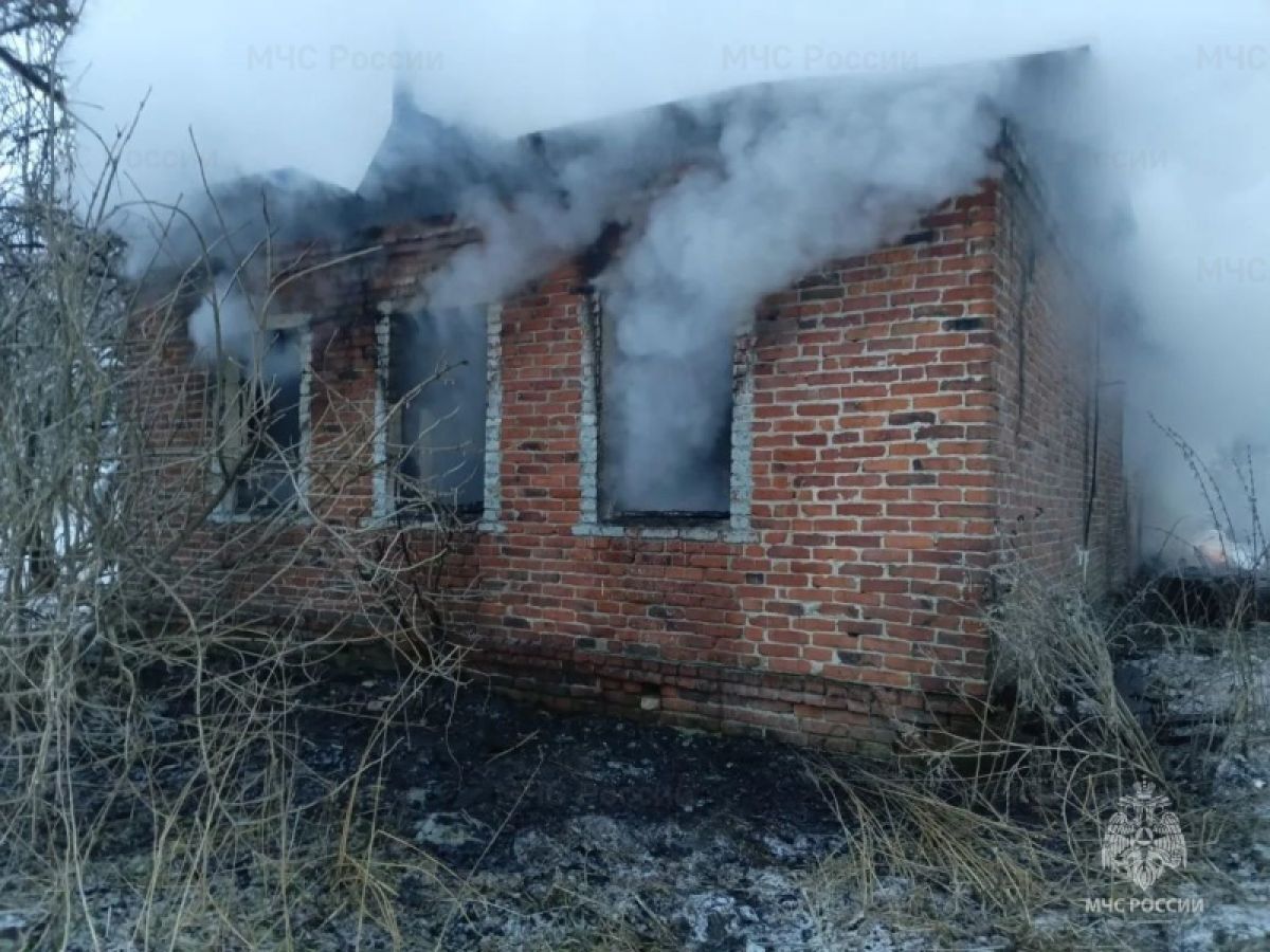 В Почепском районе огнеборцы ликвидировали пожар в жилом доме