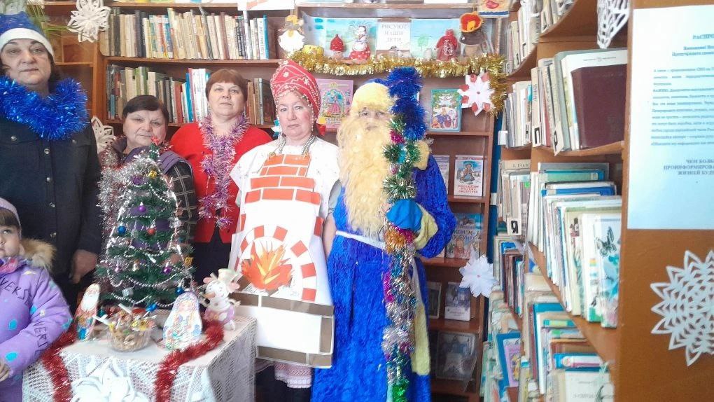 6 января в Красносельском СДК совместно с библиотекой прошло Новогоднее мероприятие "С Рождеством Христовым! "