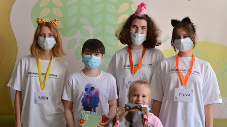 Более 300 детей получили помощь от фонда «Добрый журавлик» в Брянске