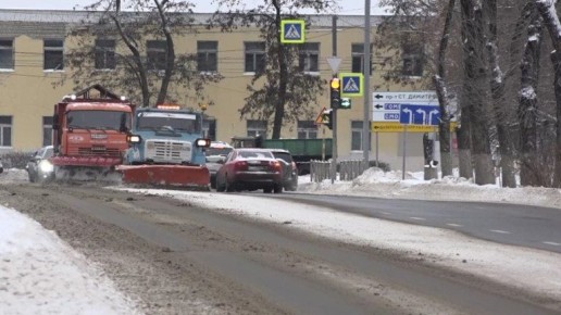 В Брянской области на битву со снегом вывели 283 единицы техники