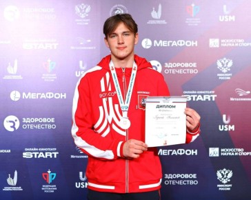 Брянский фехтовальщик Николай Родичев завоевал приз на Первенстве России