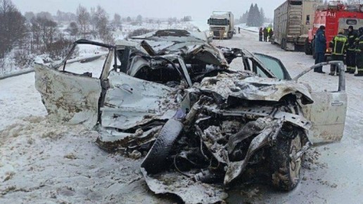 Поездка к сыну обернулась трагедией: брянская семья разбилась по дороге в Козельск