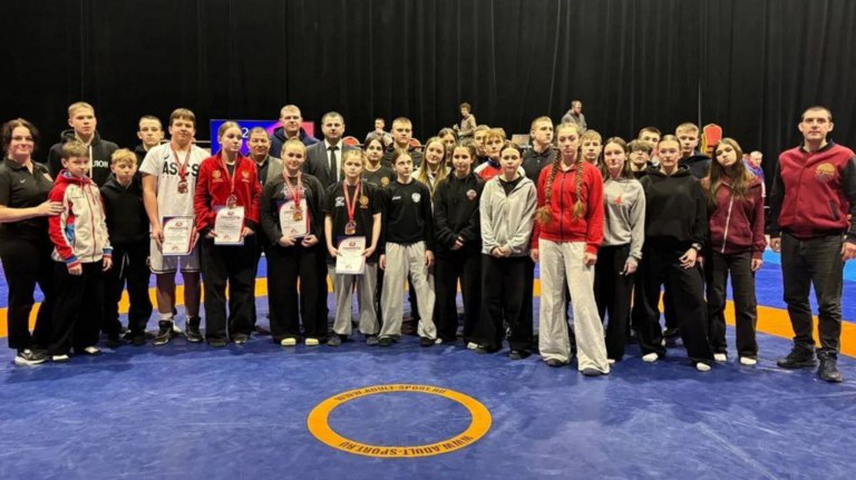 Брянские борцы завоевали россыпь медалей на первенстве ЦФО в Орле