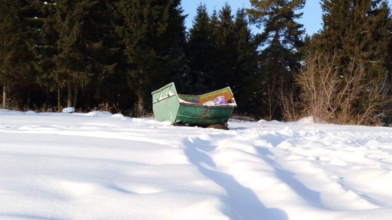 На Брянщине из-за снегопадов мусоровозам пришлось делать дополнительные рейсы