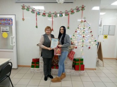 Многодетной маме из Брасовского района вручили сертификат на областной МСК