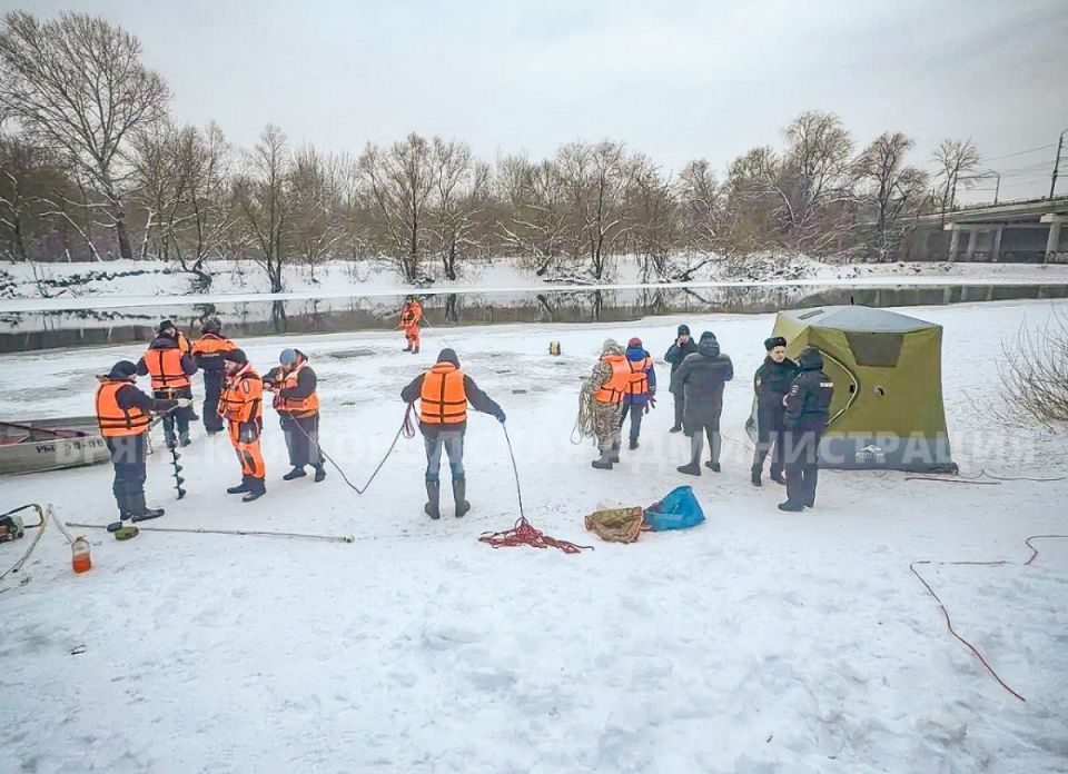 В Брянске к поиску провалившихся под лед детей подключили дополнительные силы