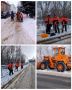 Почепские дорожники и коммунальщики убирают снег в городе и сельской местности