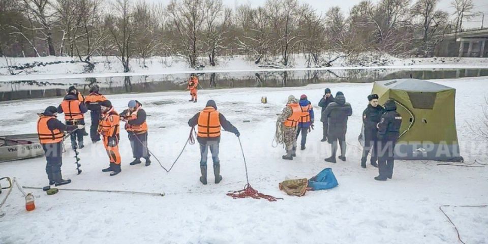 Для поиска пропавших детей на Десне не хватает спецтехники и топлива