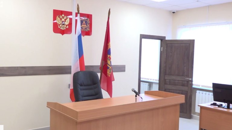 В Брянске предпринимателя обязали выплатить 396 тысяч за контрафакт