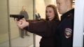 Красивые и меткие: брянские студентки-юристы постреляли из пистолета Макарова