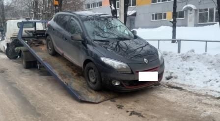 Брянские автоинспекторы привлекают к ответственности нарушителей парковки