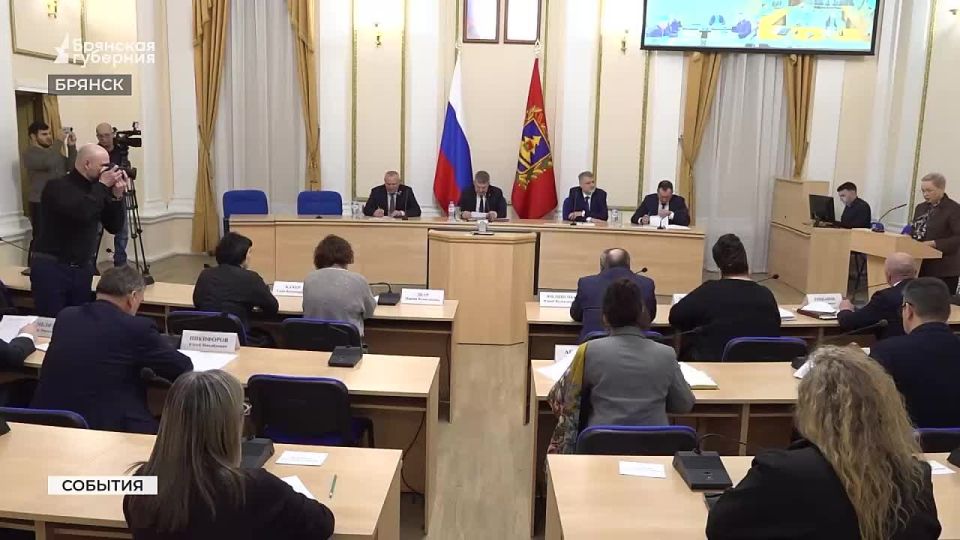 На оперативном совещании в региональном правительстве обсудили ход реализации национального проекта «Кадры»