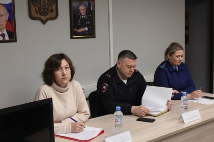 В Брянской области полицейские провели рабочую встречу с представителями автошкол региона