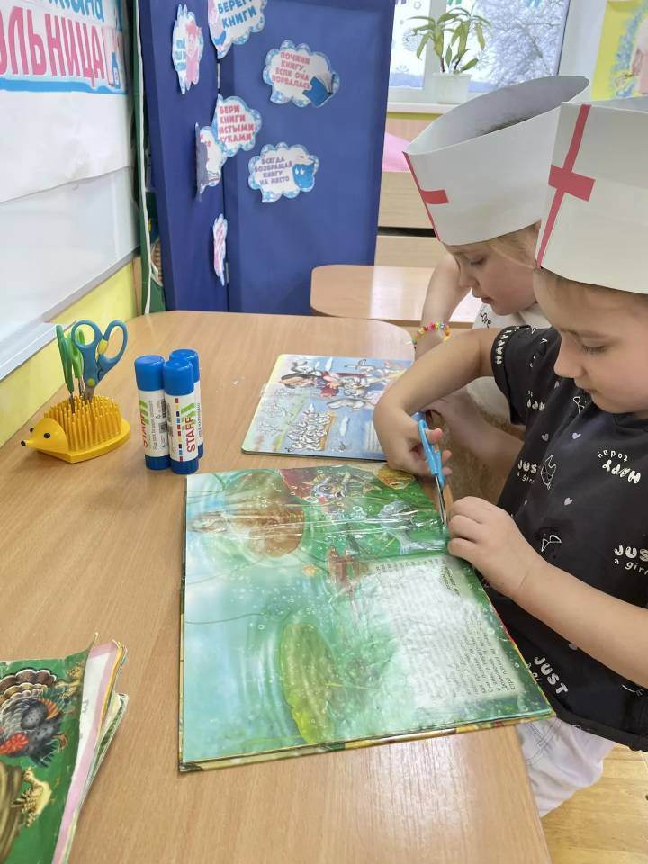 Книги присутствуют в жизни современного человека всю жизнь