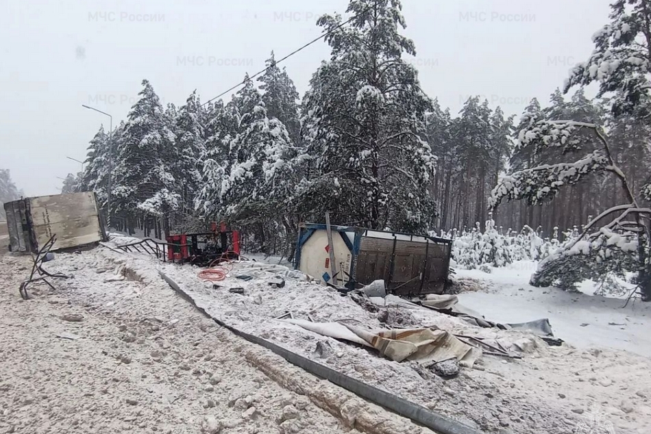 В страшном ДТП под Злынкой погиб водитель легковушки