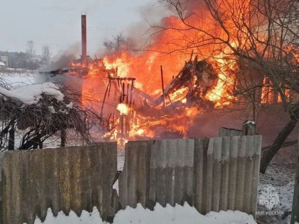 При пожаре в Трубчевском районе погиб 59-летний мужчина