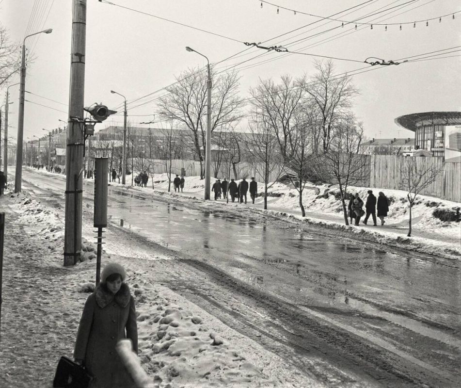 ������� �������� ������ ���� ��������� ������ � ����������� �����