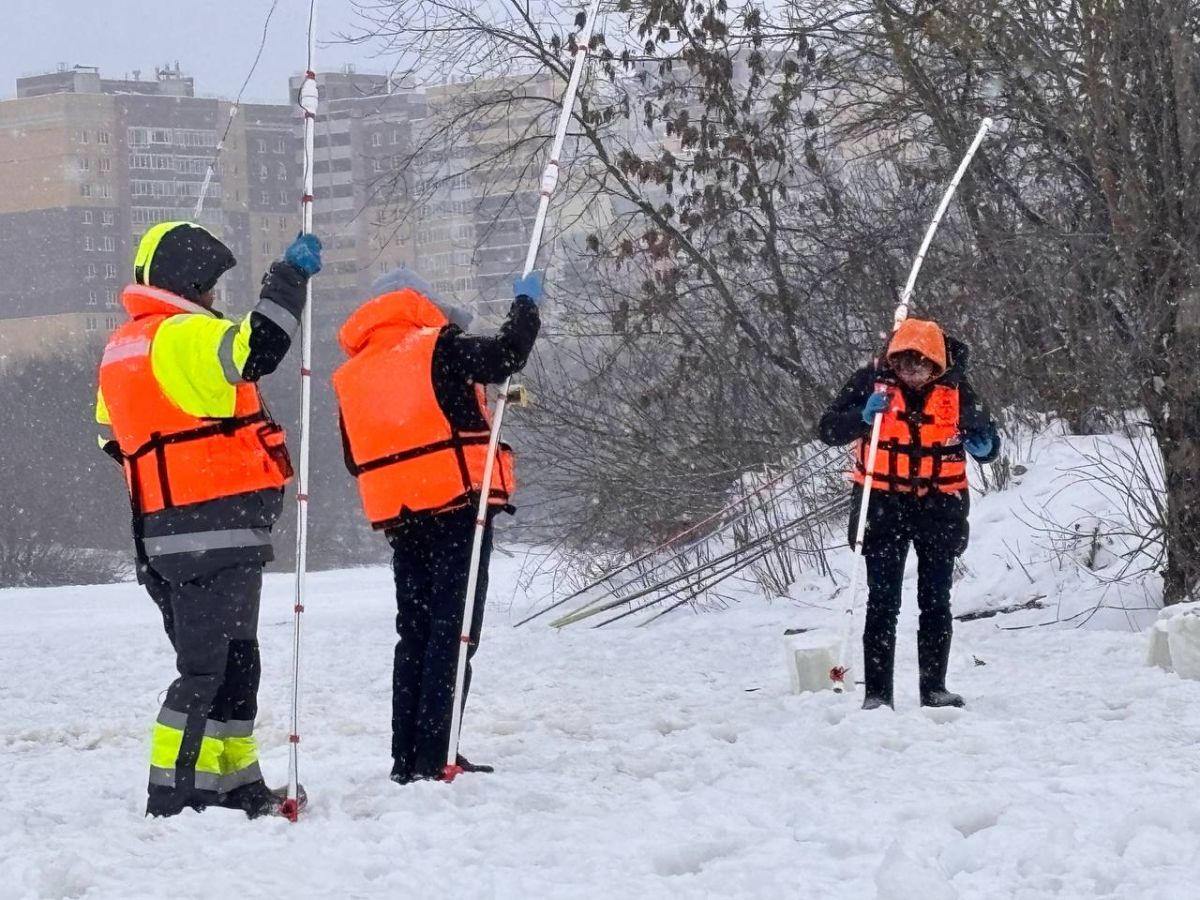 В Брянске завершился 12-й день поисков провалившихся под лёд мальчиков