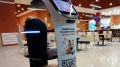 Заказ привезёт робот-официант: в брянских кафе освоили высокие технологии