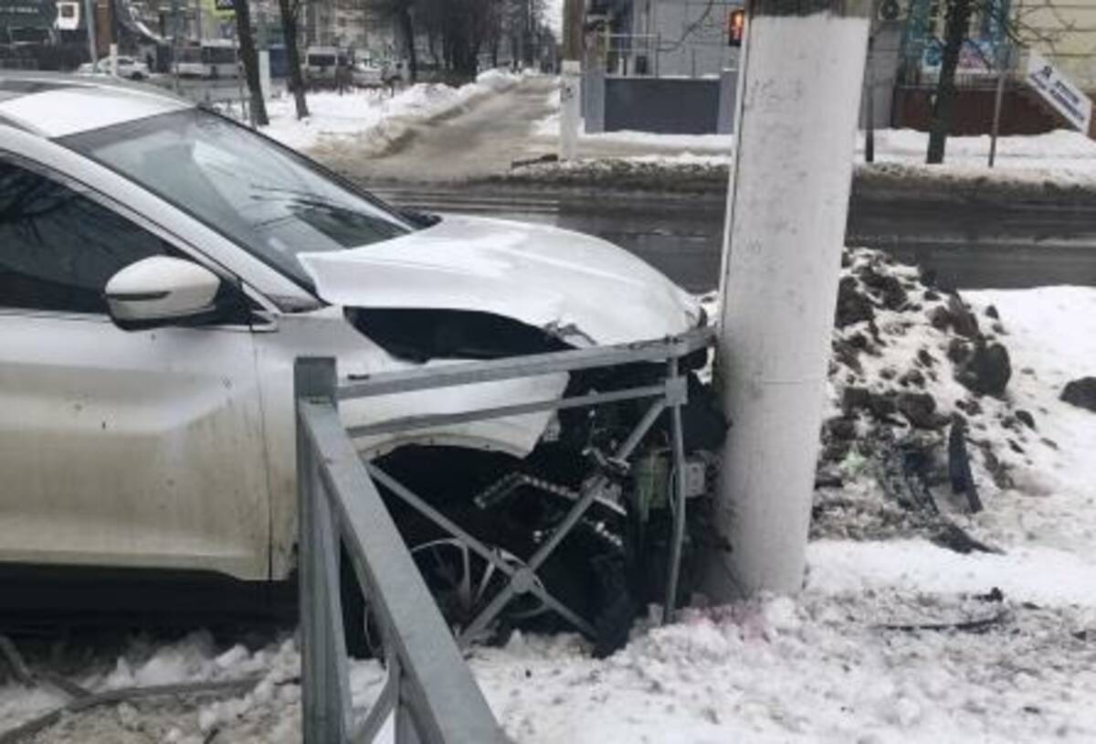 Стали известны подробности ДТП возле «БУМ-Сити» в Брянске