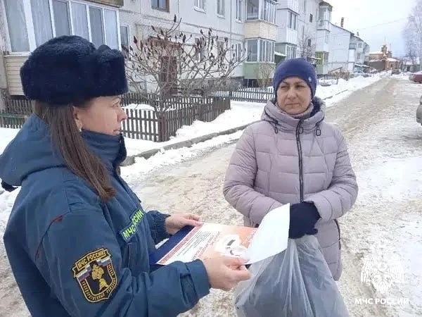 В Брасовском районе идут рейды по пожарной безопасности зимой